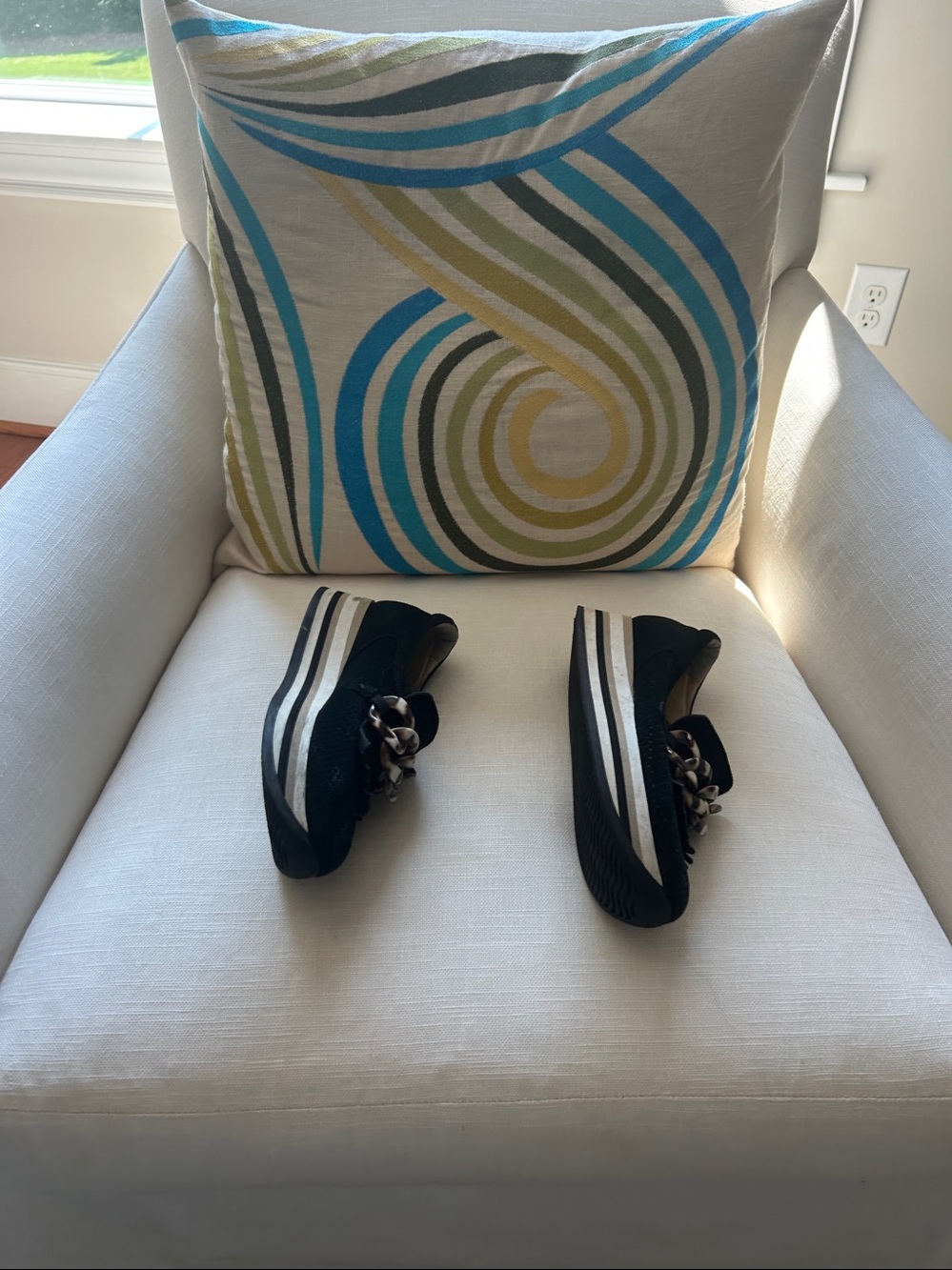 Cadie Black Softwaves: Women’s size 6.5. Great shape! Paid $350 - Picture 3 of 4